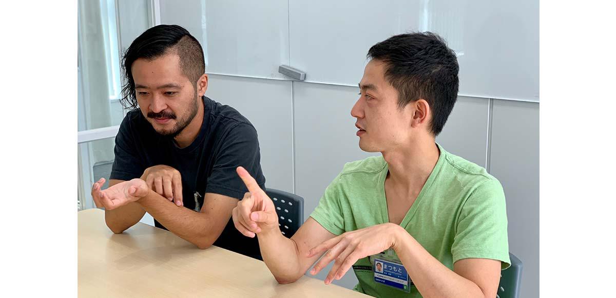 KPIについて話す2人